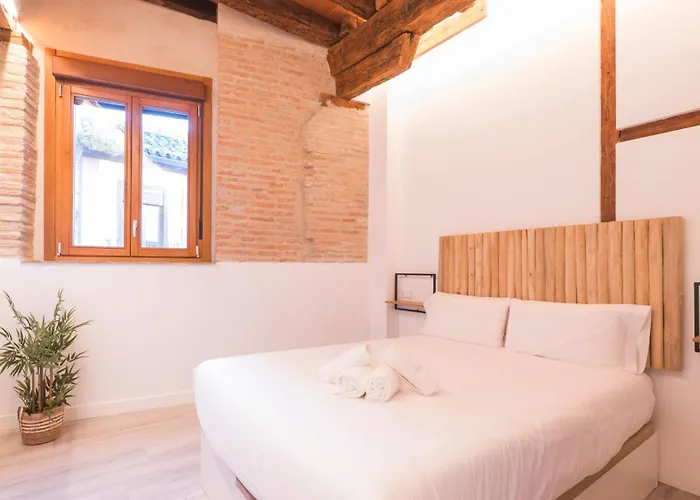 Casas De Trastamara By Ap * Toledo